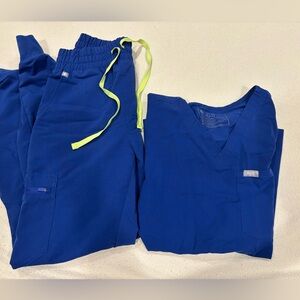 Figs set- like new. High wasted joggers with one pocket scrub top